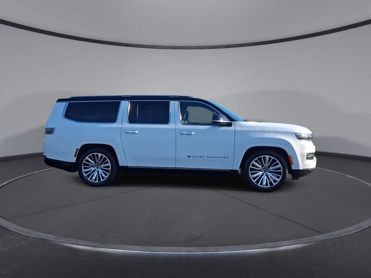 Thumbnail: 2024 Jeep Grand Wagoneer L - 9