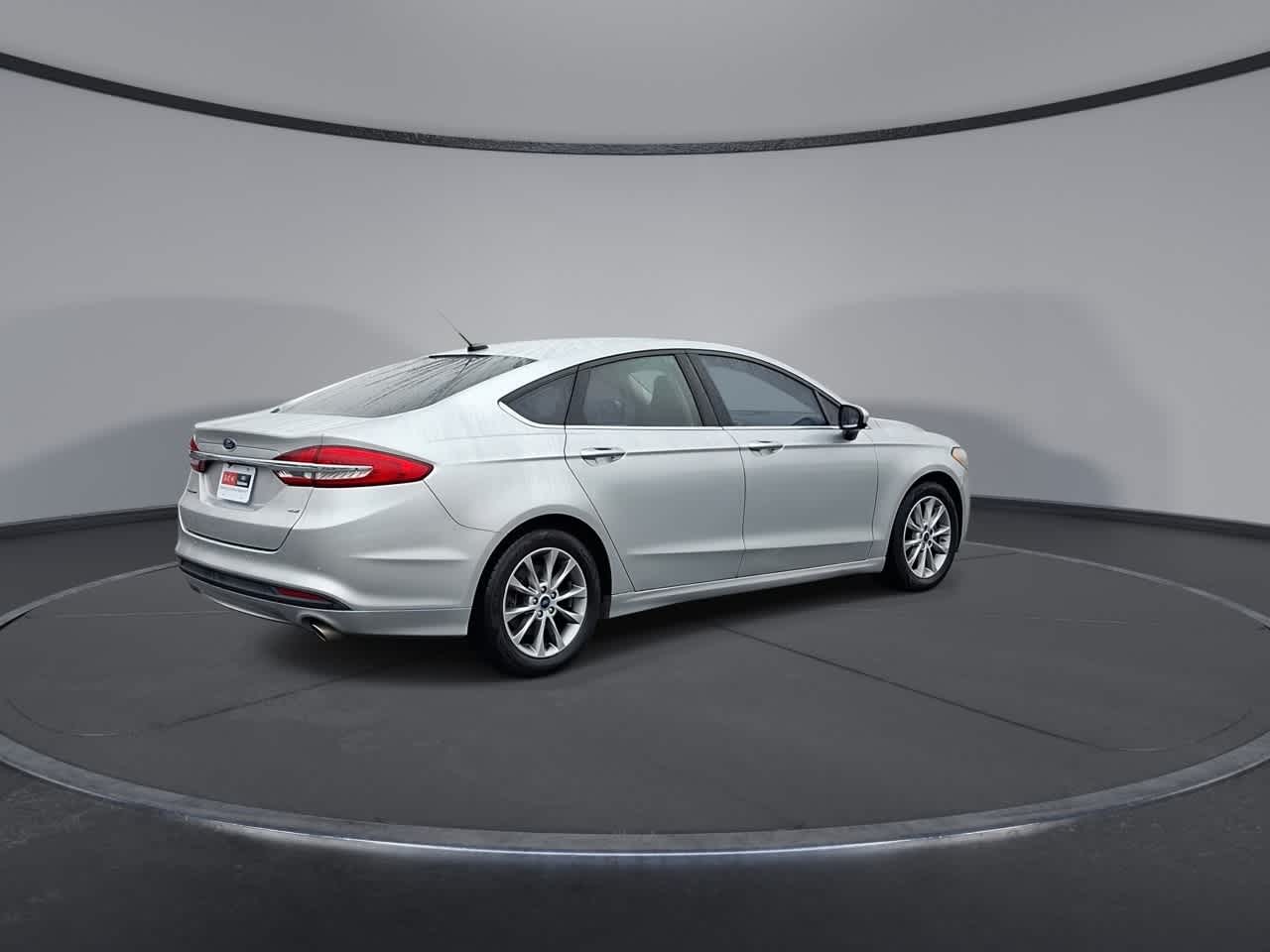 Thumbnail: 2017 Ford Fusion - 8