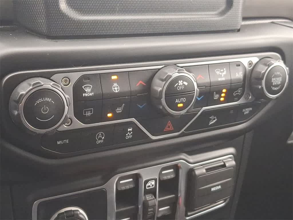 Thumbnail: 2021 Jeep Wrangler - 25