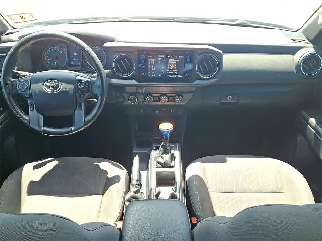 Thumbnail: 2019 Toyota Tacoma - 10