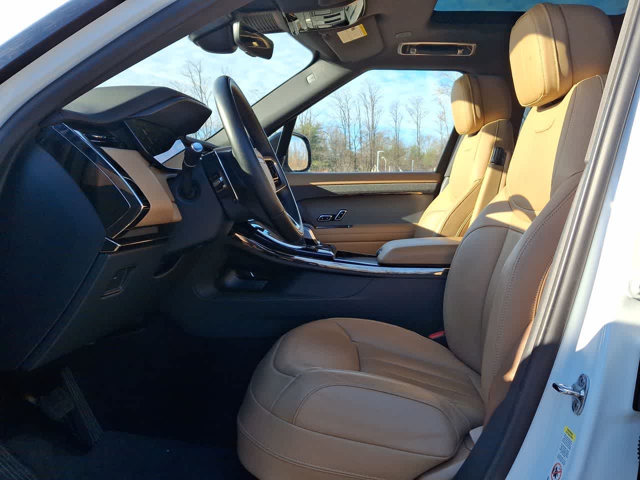 Thumbnail: 2025 Land Rover Range Rover Sport - 17