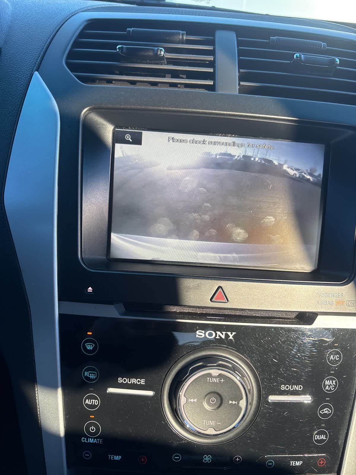 Thumbnail: 2014 Ford Explorer - 14