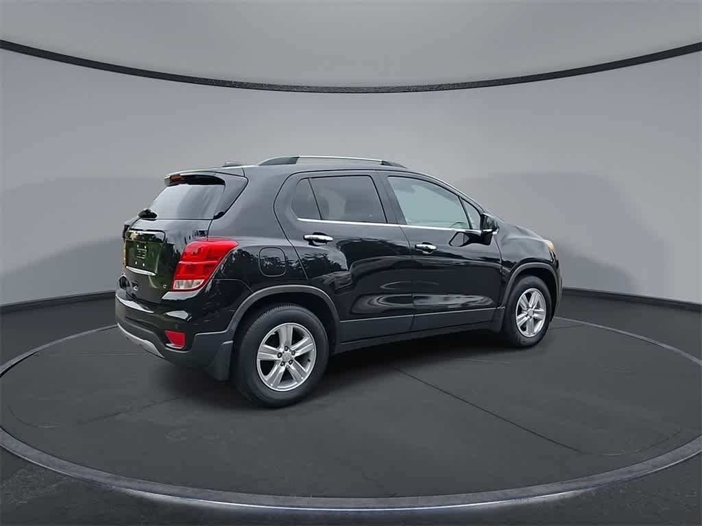 Thumbnail: 2018 Chevrolet Trax - 8