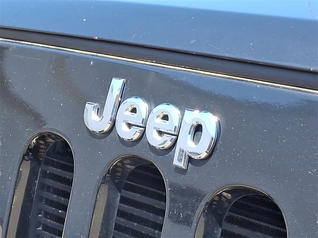Thumbnail: 2013 Jeep Wrangler - 21