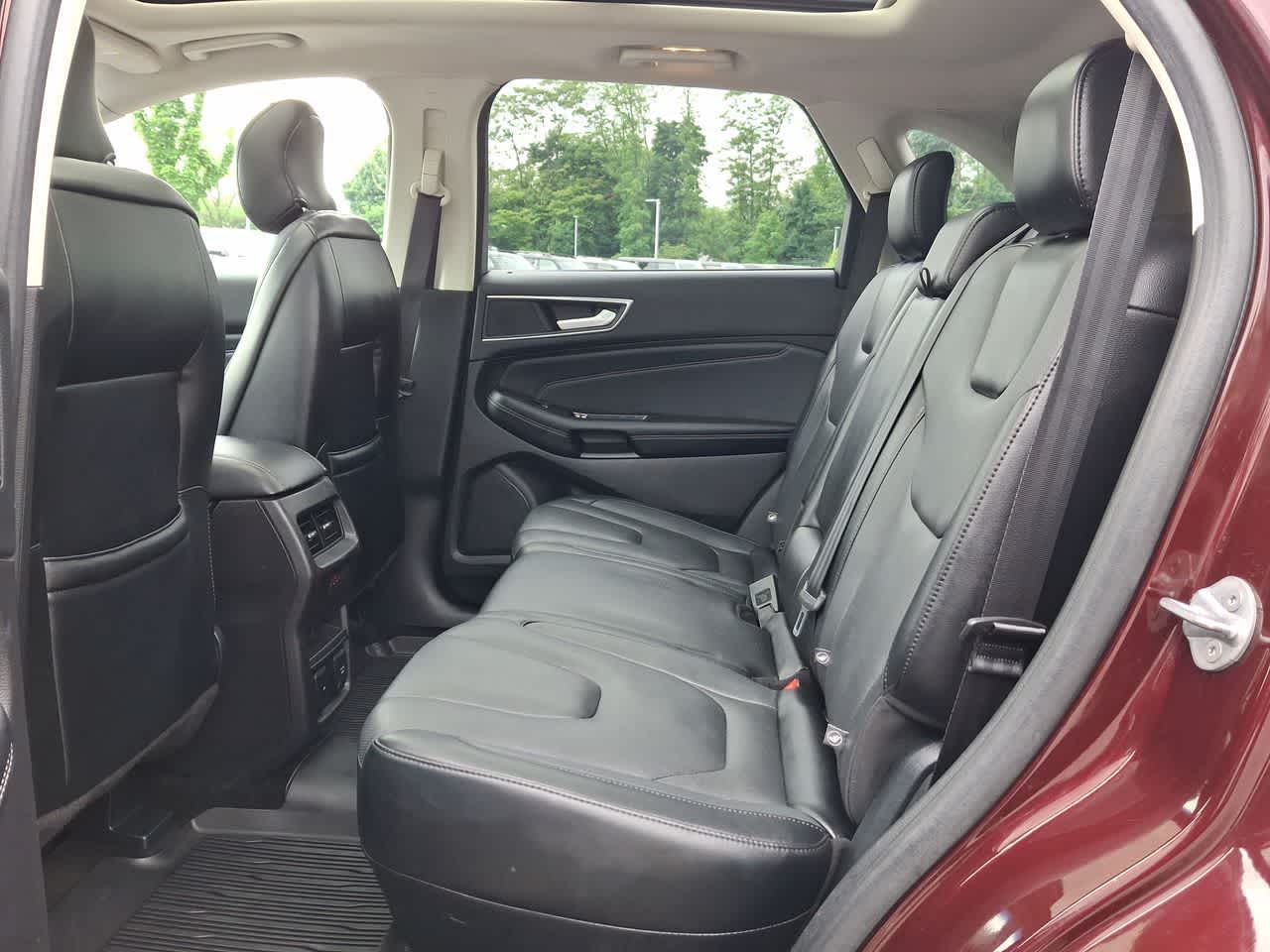 Thumbnail: 2017 Ford Edge - 23