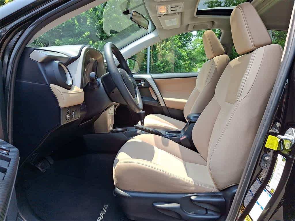 Thumbnail: 2014 Toyota RAV4 - 11