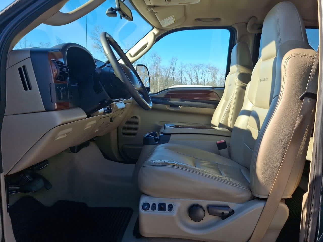 Thumbnail: 2006 Ford F-350 - 17