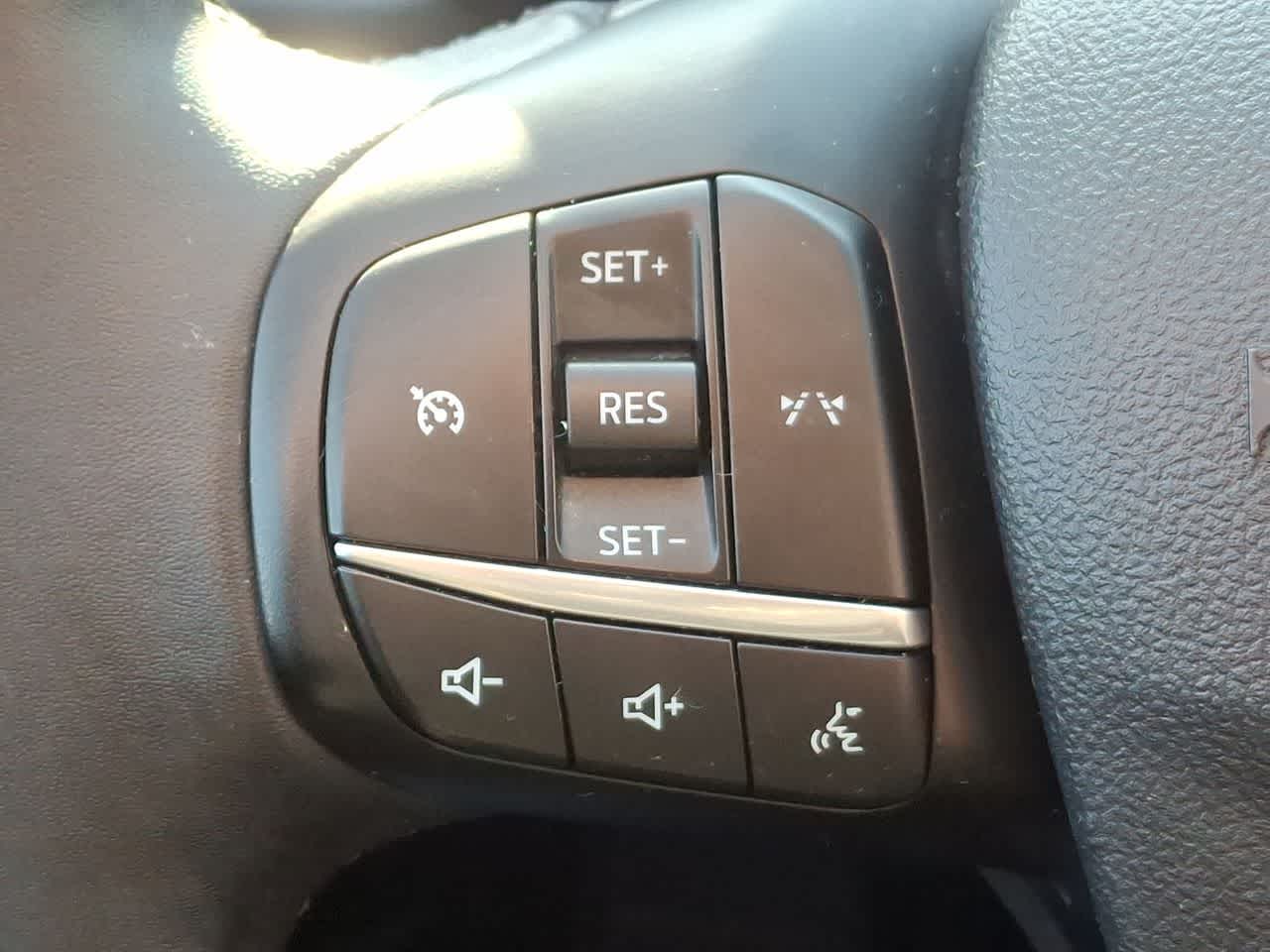 Thumbnail: 2024 Ford Escape - 23