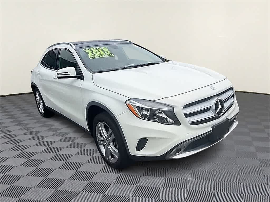 Thumbnail: 2015 Mercedes-Benz GLA - 3