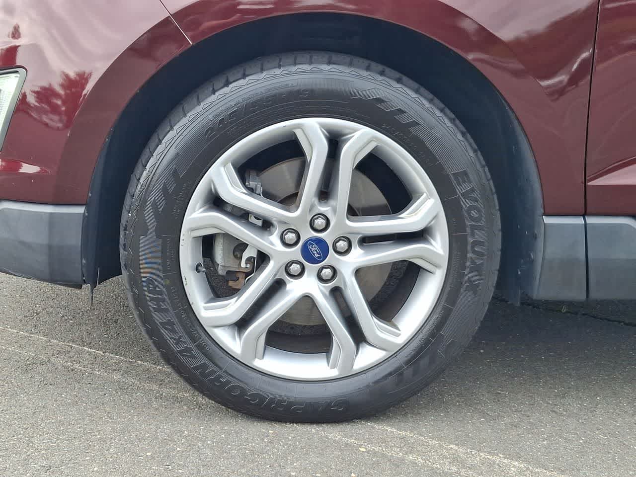 Thumbnail: 2017 Ford Edge - 26