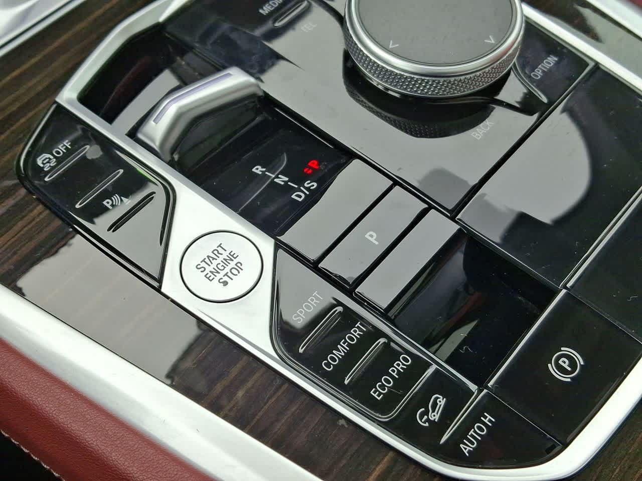 Thumbnail: 2024 BMW X6 - 17