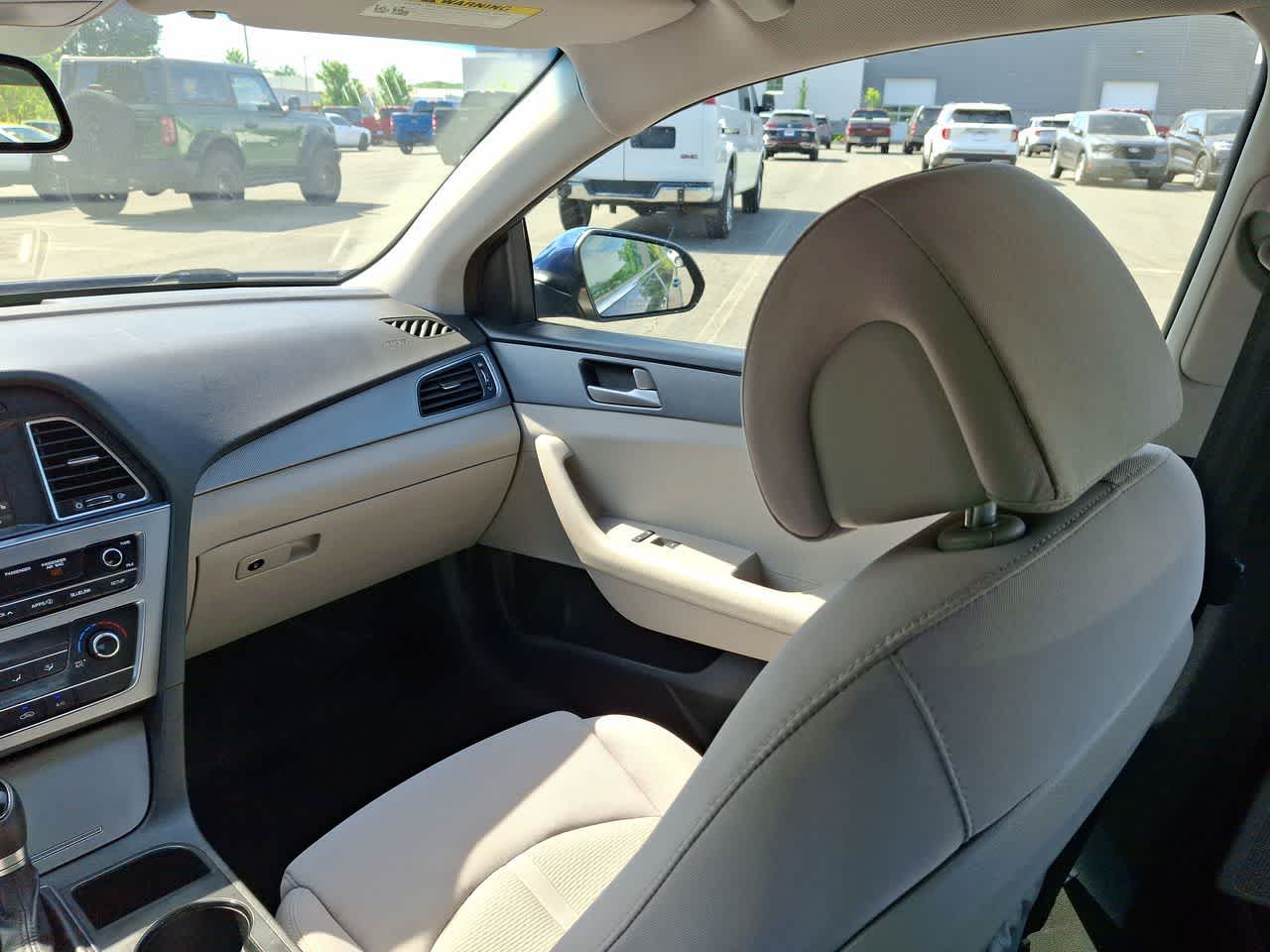 Thumbnail: 2016 Hyundai Sonata - 11