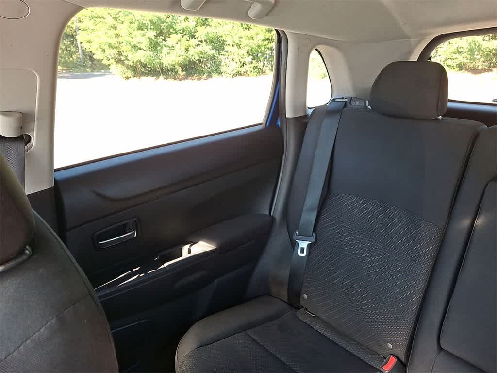 Thumbnail: 2015 Mitsubishi Outlander Sport - 12