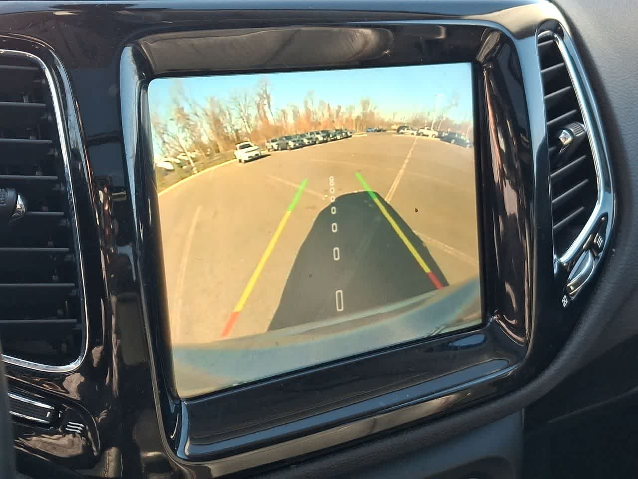 Thumbnail: 2021 Jeep Compass - 21