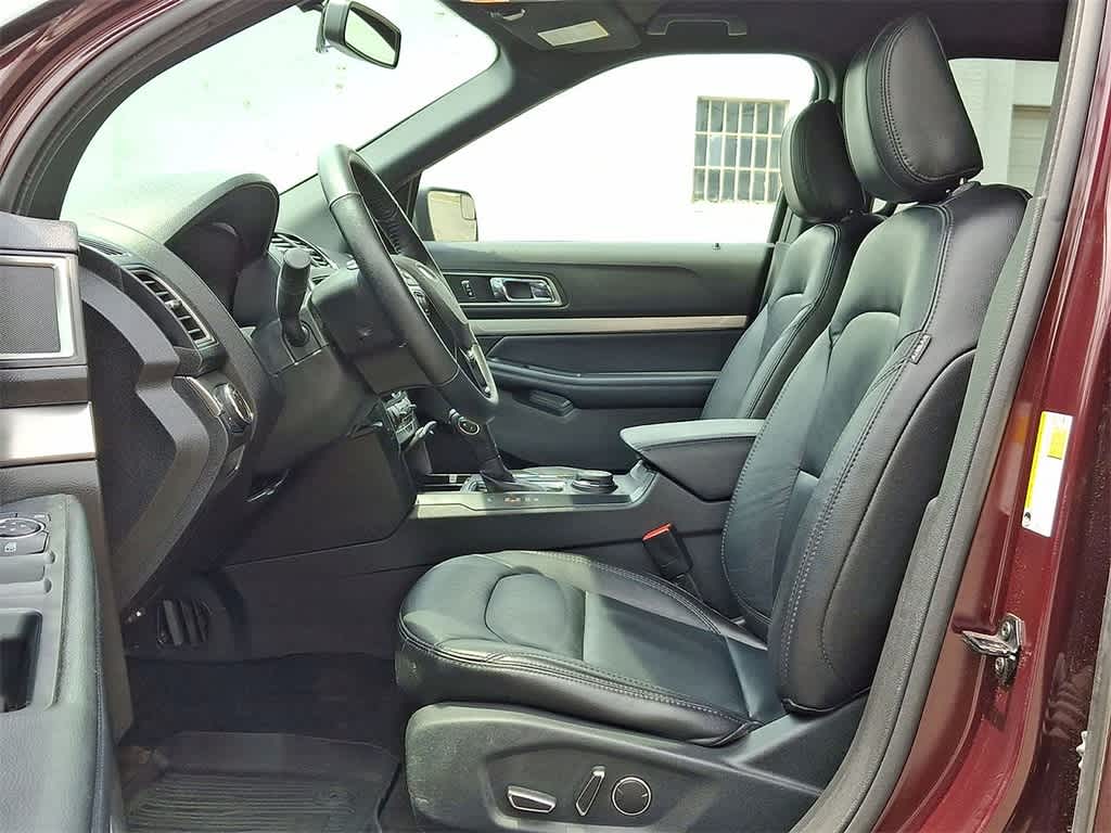 Thumbnail: 2018 Ford Explorer - 11