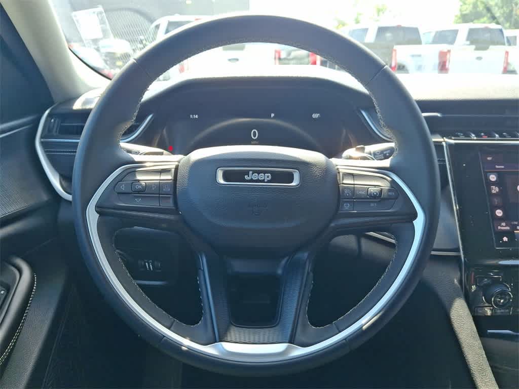 Thumbnail: 2023 Jeep Grand Cherokee - 22