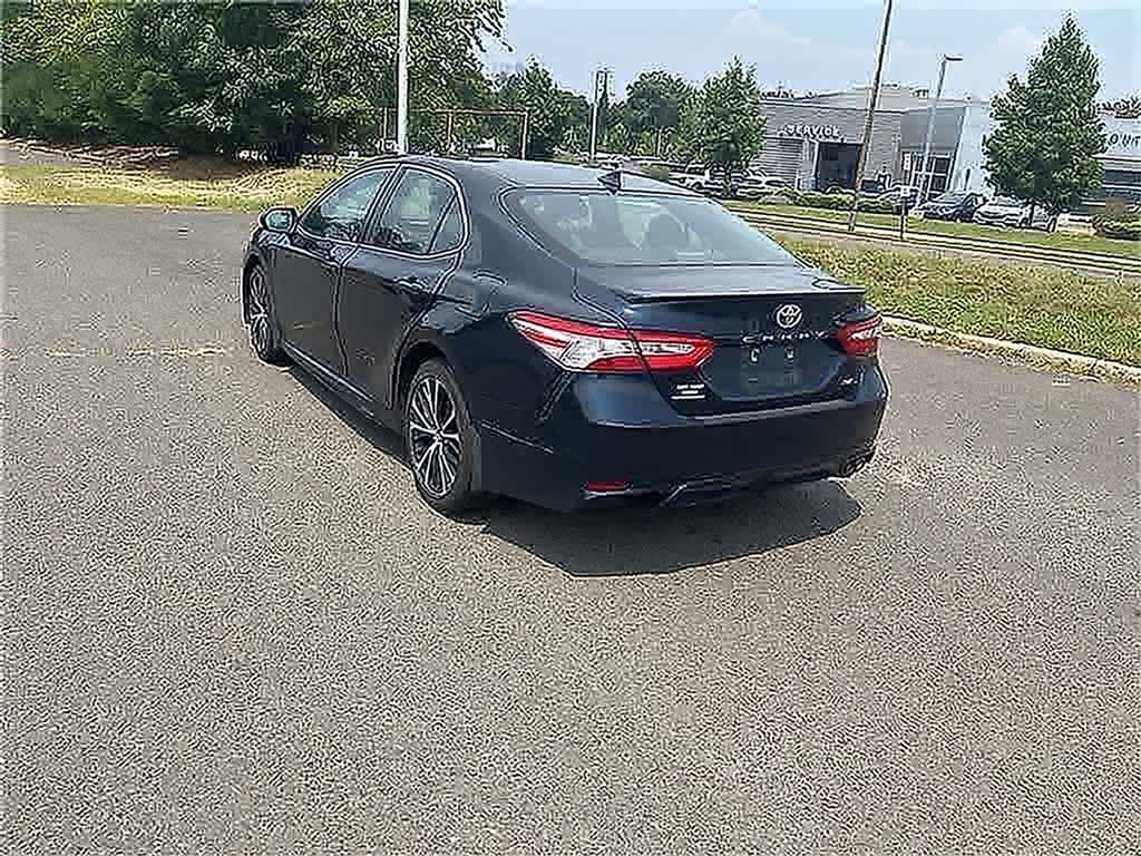 Thumbnail: 2019 Toyota Camry - 21