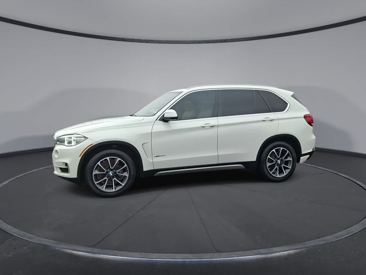 Thumbnail: 2017 BMW X5 - 4