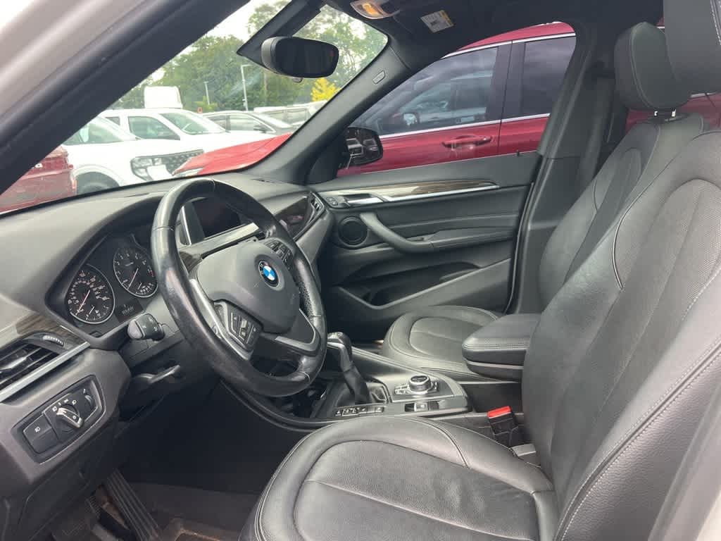 Thumbnail: 2017 BMW X1 - 16