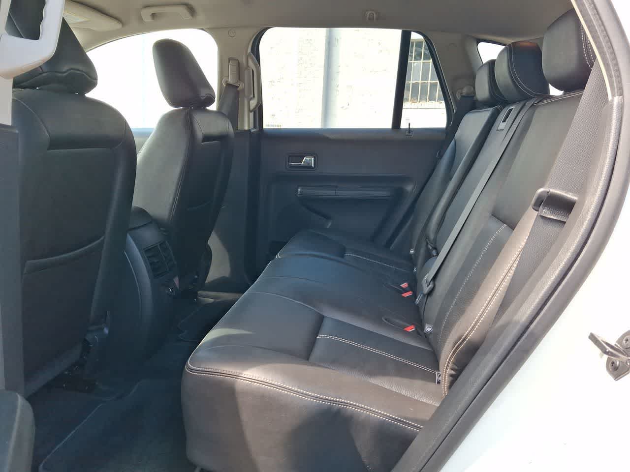 Thumbnail: 2010 Ford Edge - 25