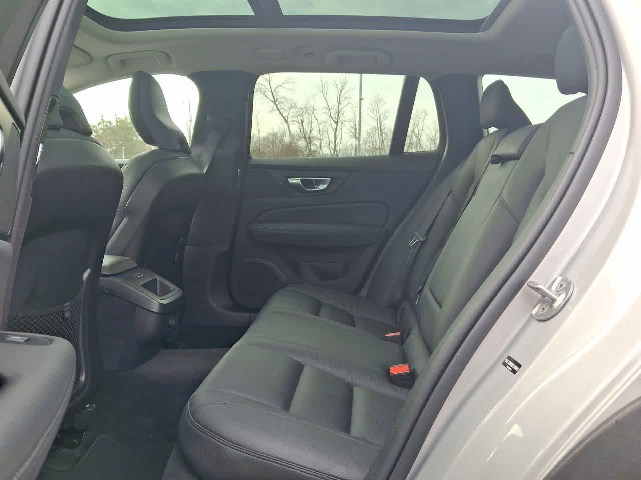 Thumbnail: 2025 Volvo S60 - 26