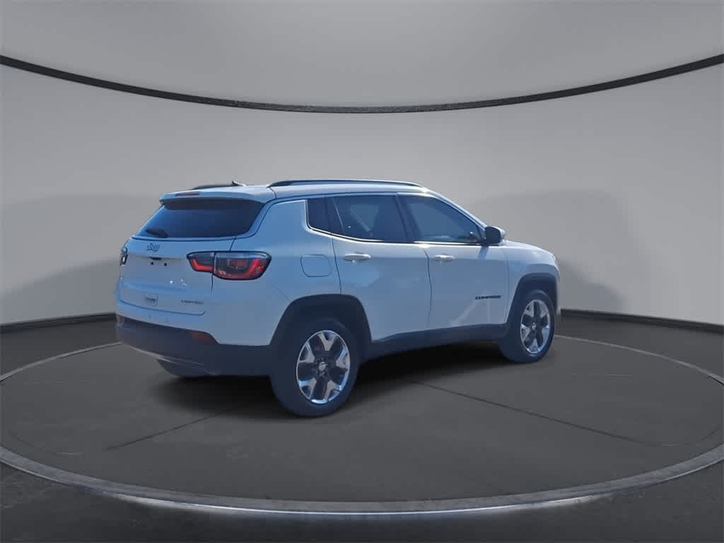 Thumbnail: 2018 Jeep Compass - 8