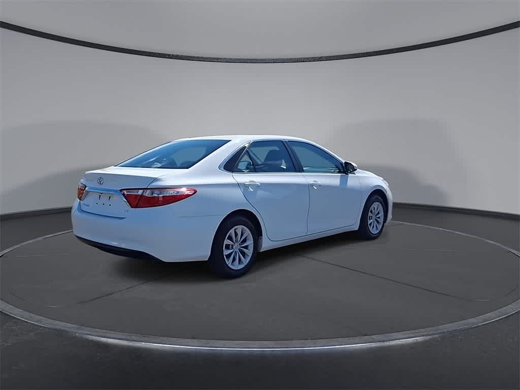 Thumbnail: 2015 Toyota Camry - 8