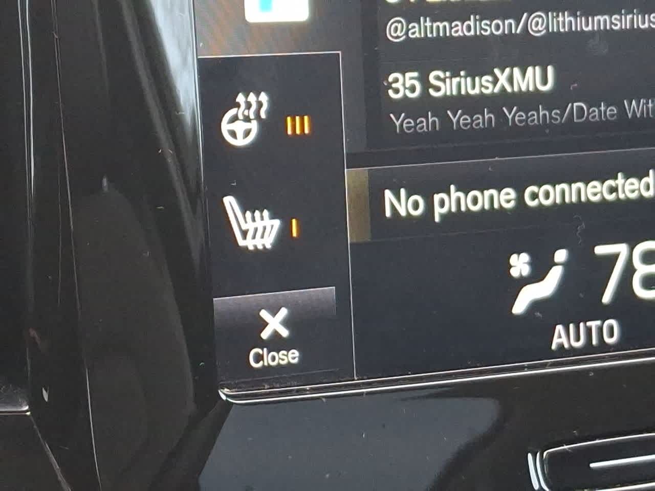 Thumbnail: 2020 Volvo XC40 - 25