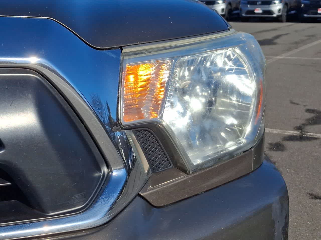 Thumbnail: 2013 Toyota Tacoma - 30