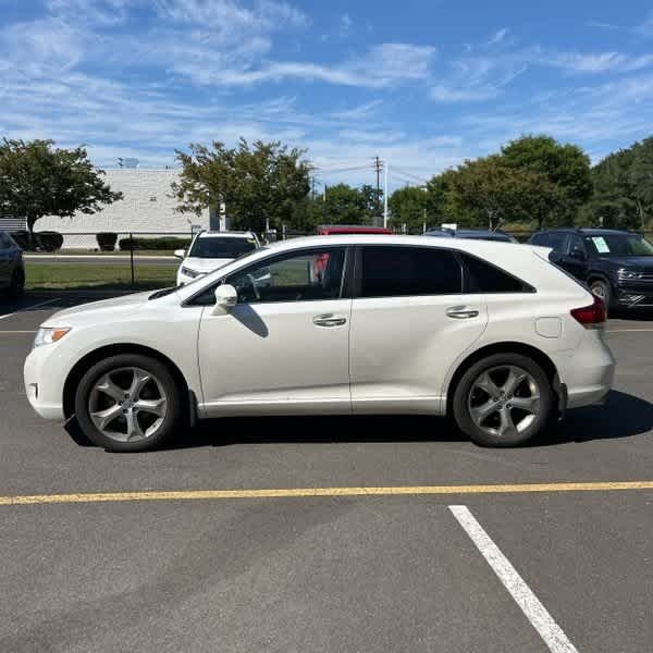 Thumbnail: 2014 Toyota Venza - 3
