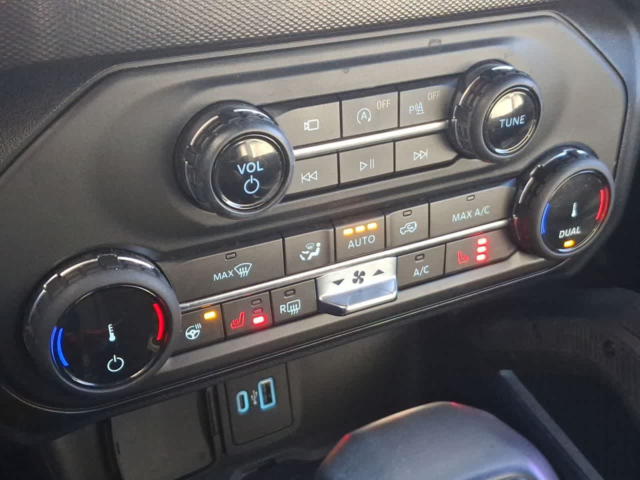 Thumbnail: 2022 Ford Bronco - 25