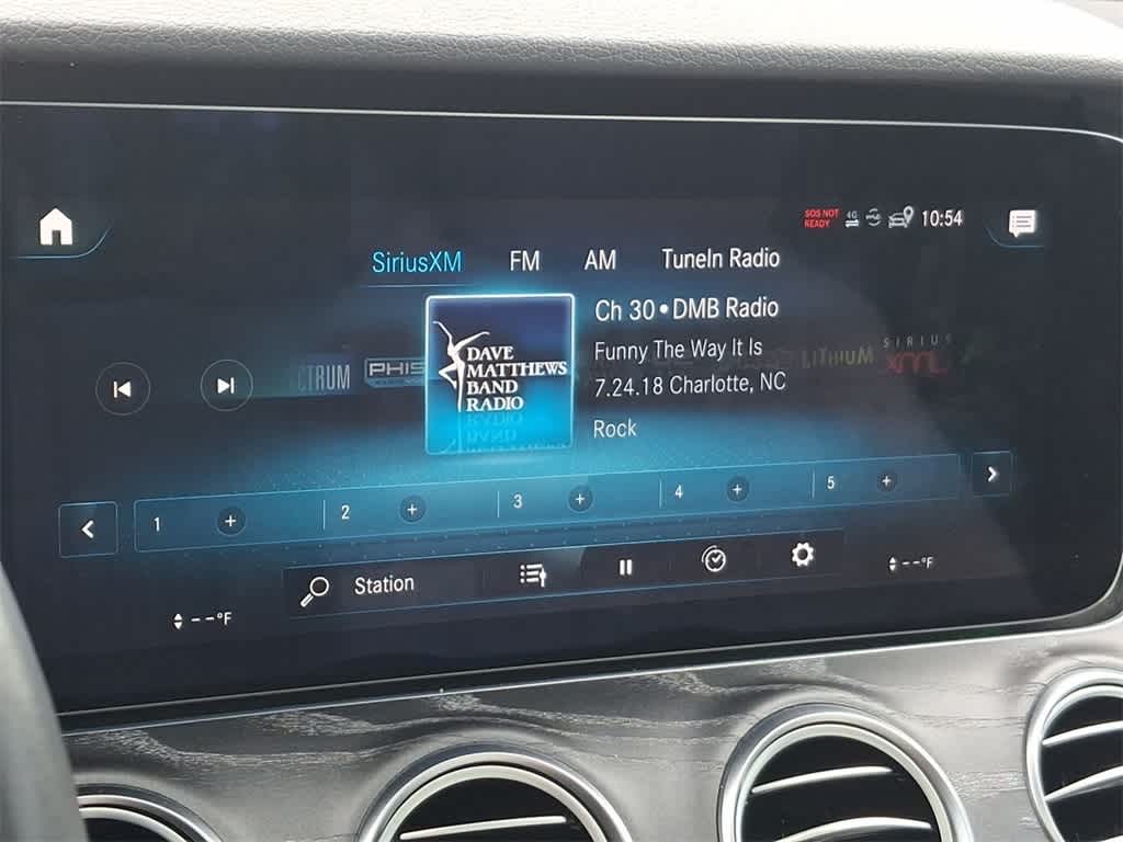 Thumbnail: 2022 Mercedes-Benz E-Class - 20