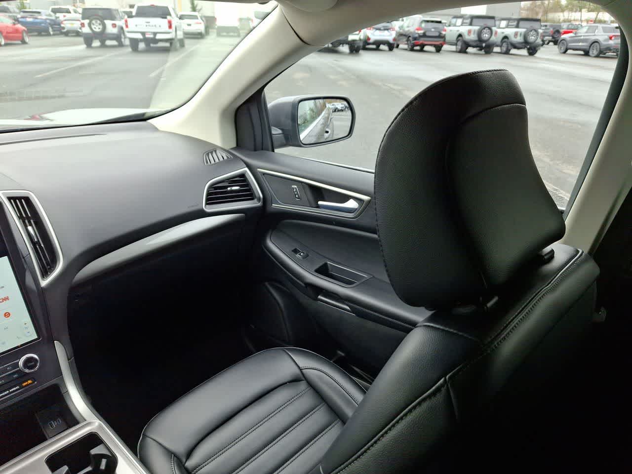 Thumbnail: 2024 Ford Edge - 11