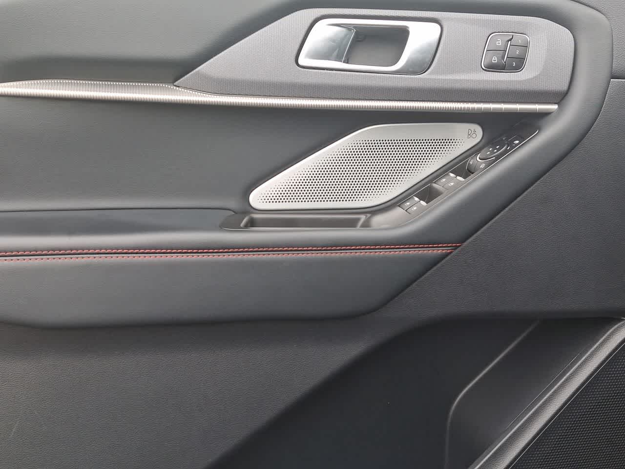 Thumbnail: 2025 Ford Explorer - 15