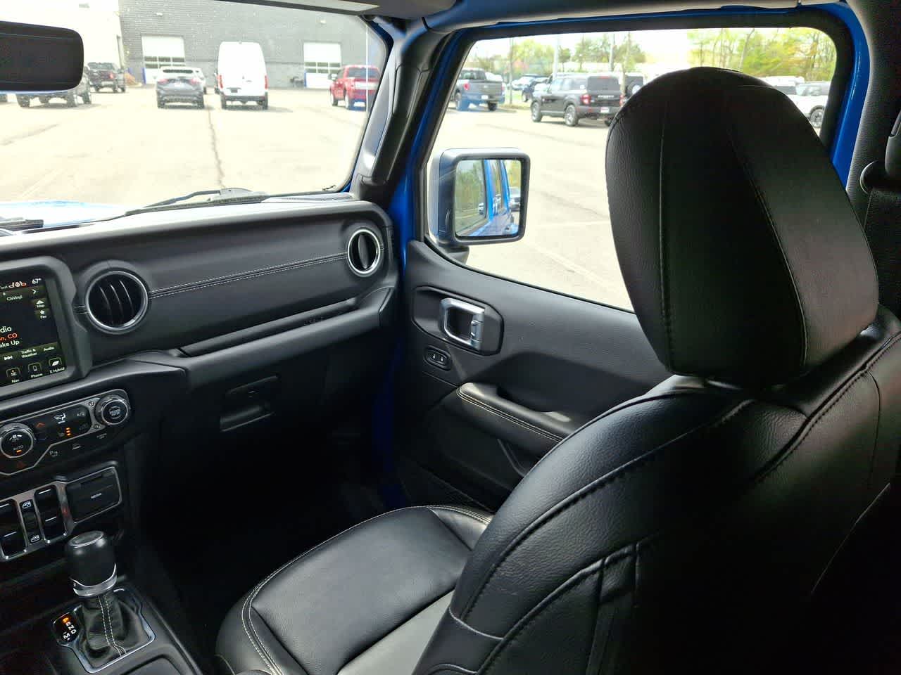 Thumbnail: 2022 Jeep Wrangler - 11