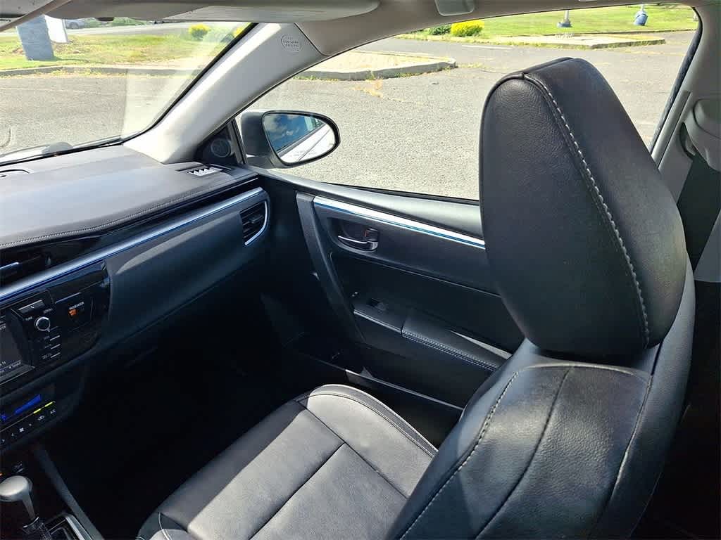 Thumbnail: 2015 Toyota Corolla - 11