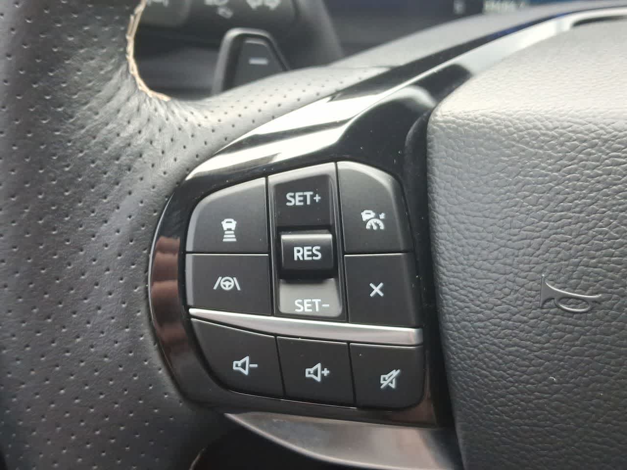 Thumbnail: 2023 Ford Explorer - 23