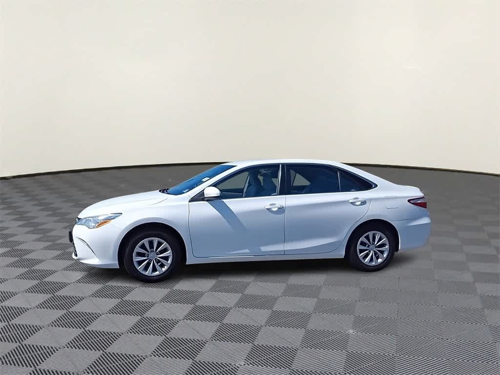 Thumbnail: 2015 Toyota Camry - 4