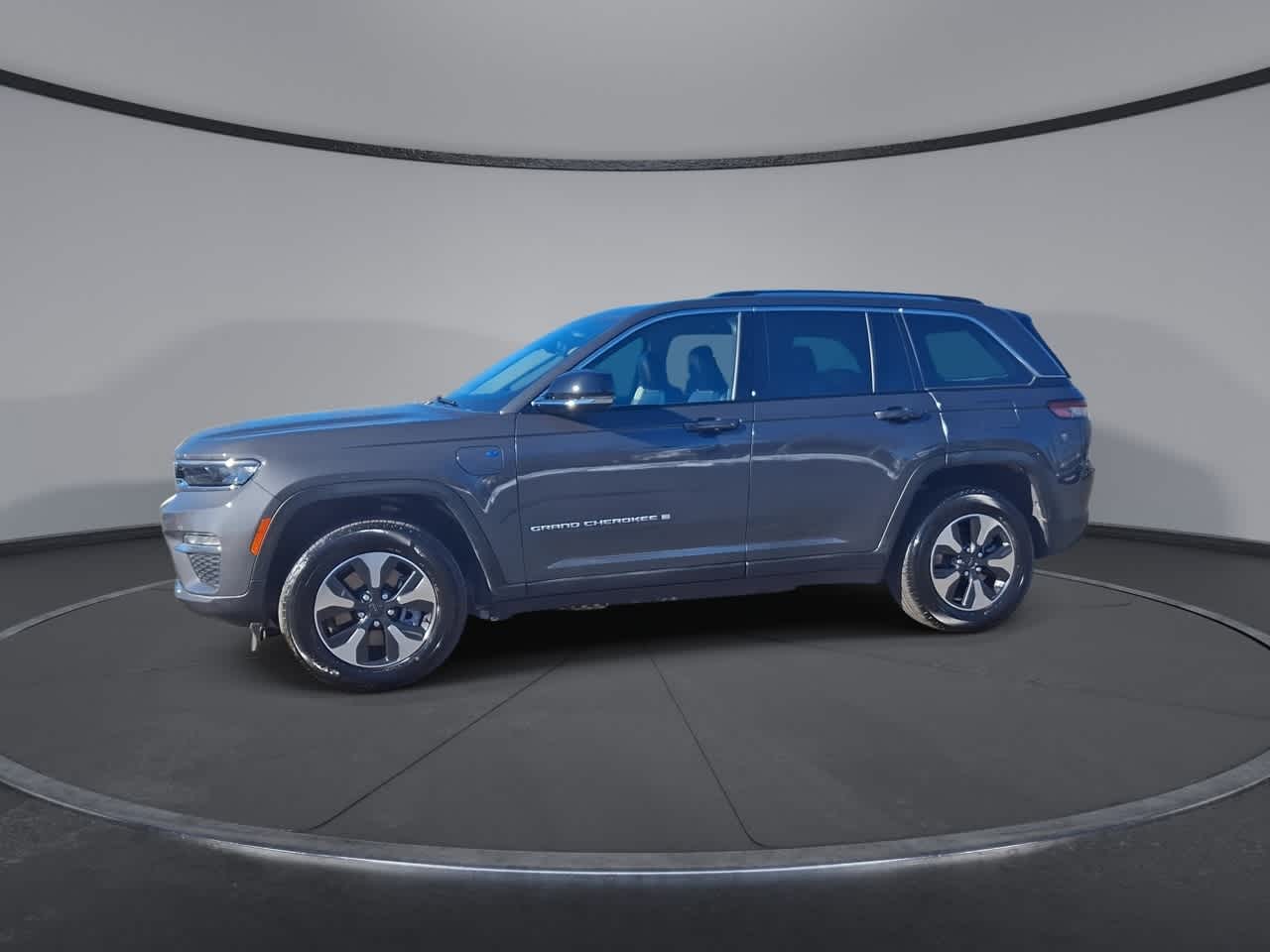 Thumbnail: 2024 Jeep Grand Cherokee - 4