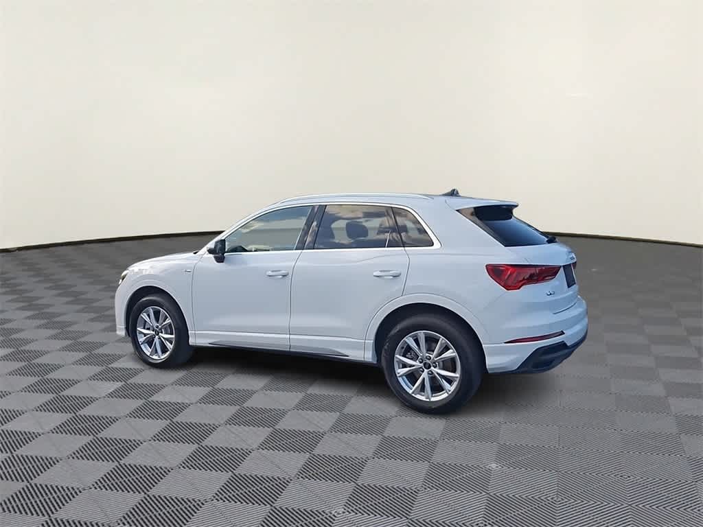 Thumbnail: 2024 Audi Q3 - 6