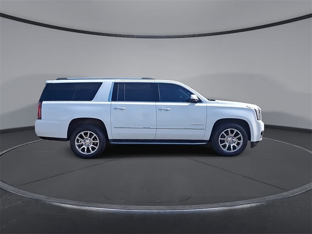 Thumbnail: 2017 GMC Yukon XL - 9