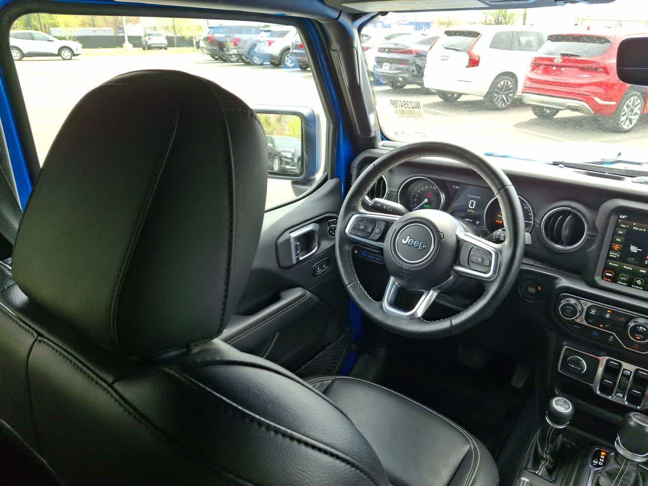 Thumbnail: 2022 Jeep Wrangler - 15