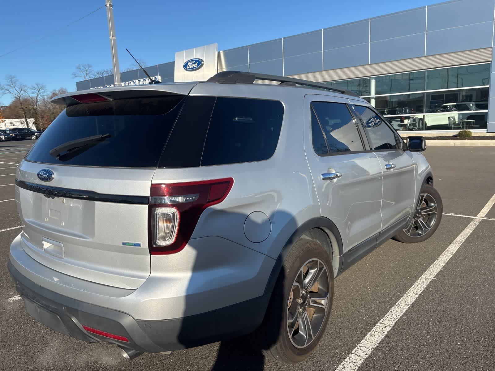 Thumbnail: 2014 Ford Explorer - 6