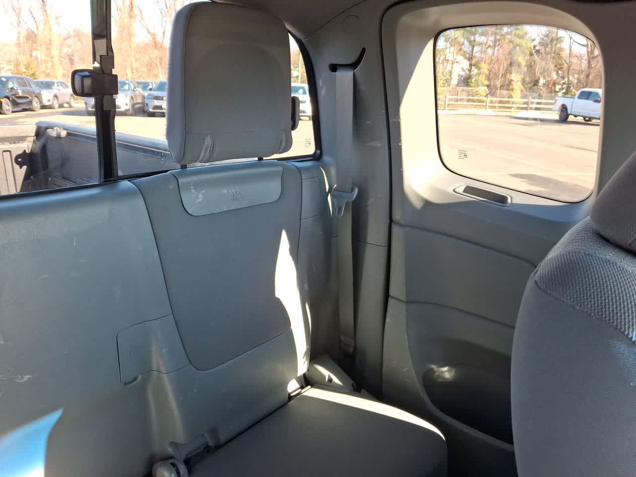 Thumbnail: 2013 Toyota Tacoma - 14