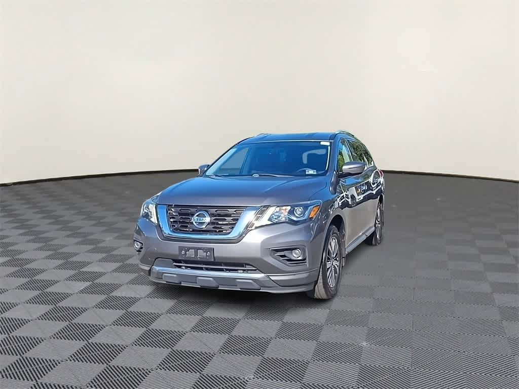 Thumbnail: 2017 Nissan Pathfinder - 3
