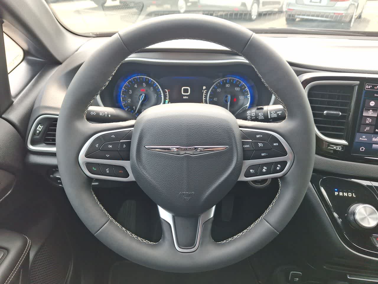 Thumbnail: 2025 Chrysler Pacifica - 22