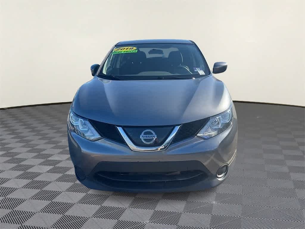 Thumbnail: 2019 Nissan Rogue Sport - 2