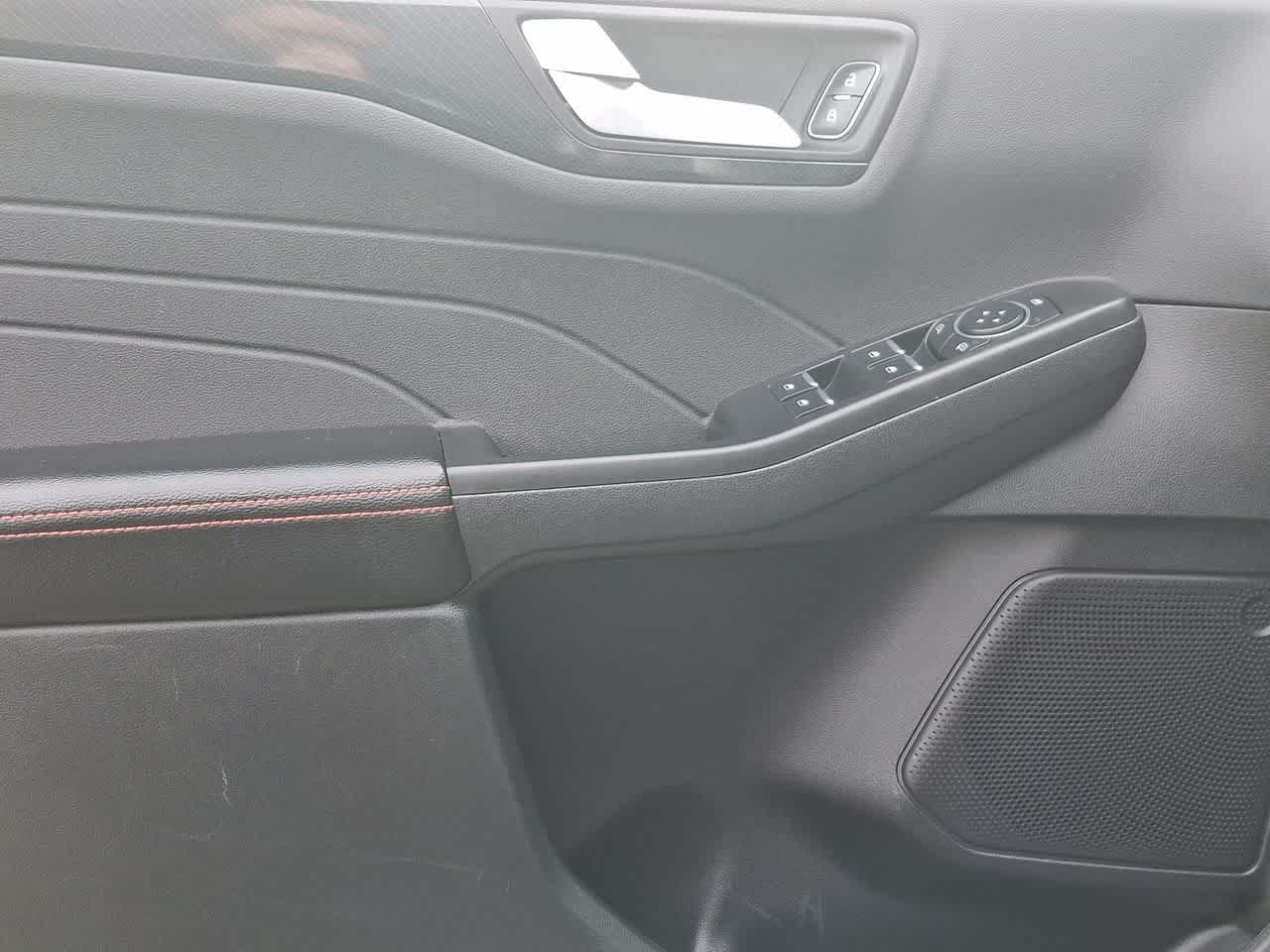 Thumbnail: 2023 Ford Escape - 15