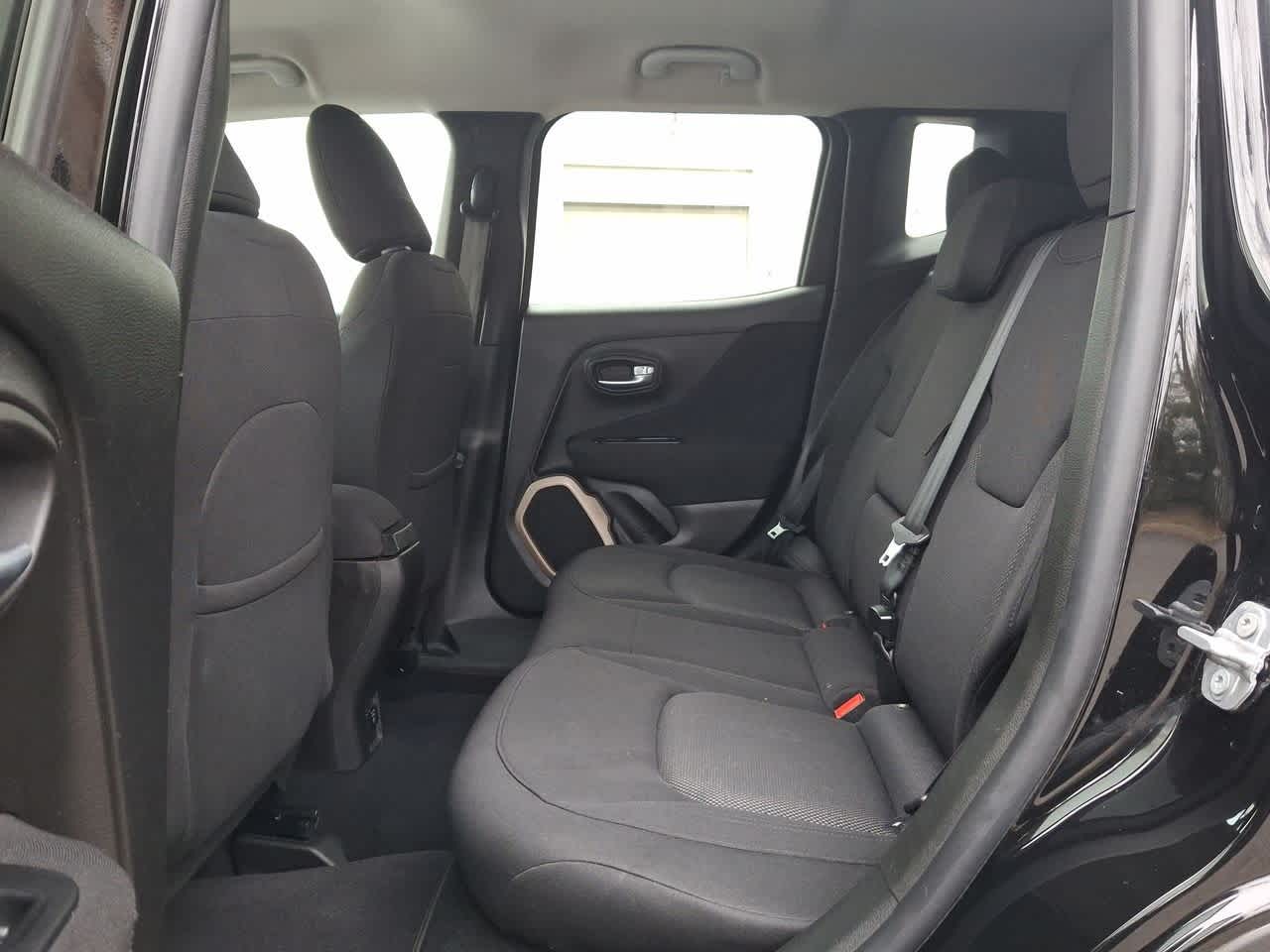 Thumbnail: 2017 Jeep Renegade - 26