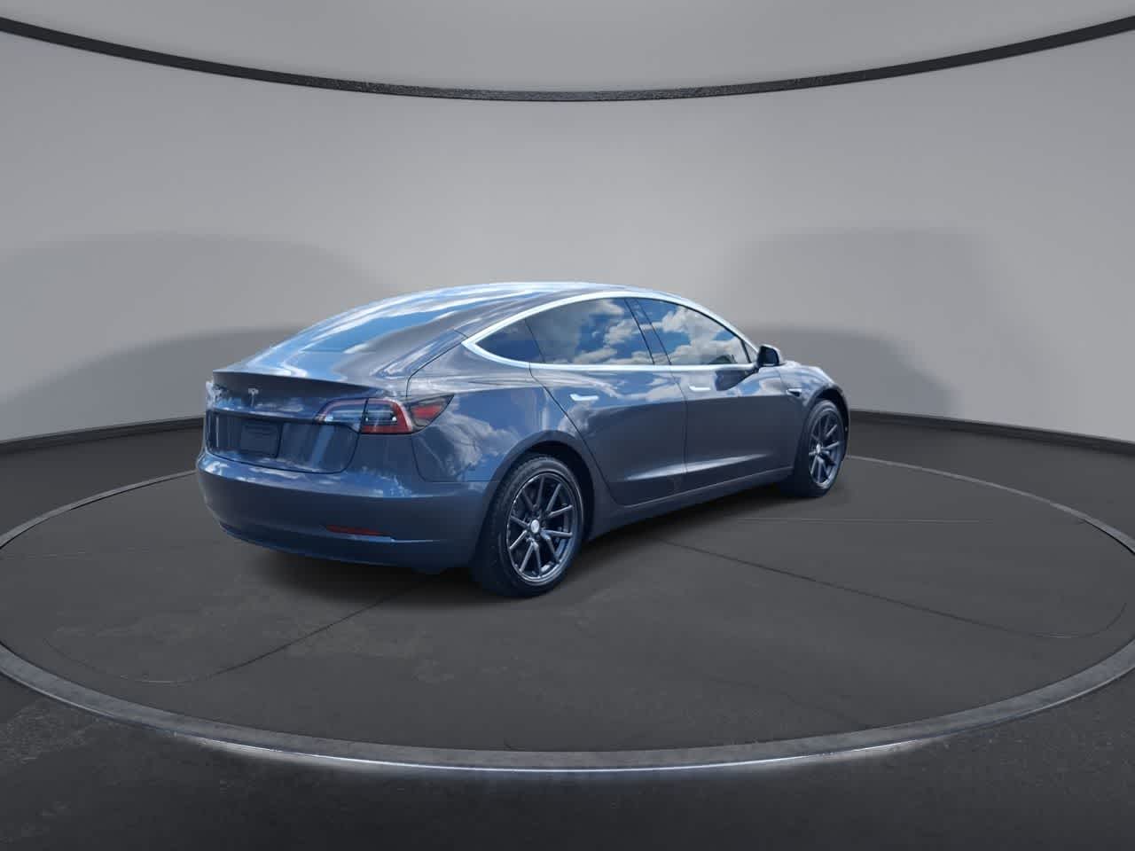 Thumbnail: 2019 Tesla Model 3 - 8